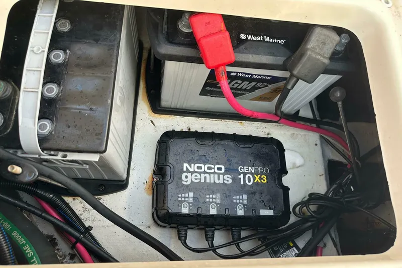 Slide: The Image of Grady-White Fisherman 216 2018 - 5004177