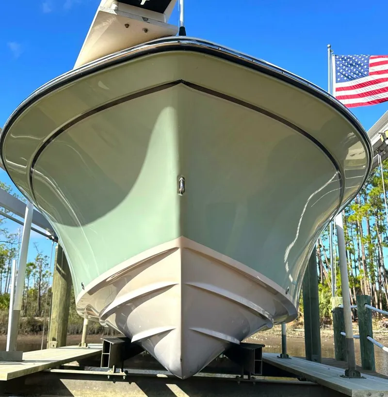 Slide: The Image of Grady-White Fisherman 216 2018 - 5003951