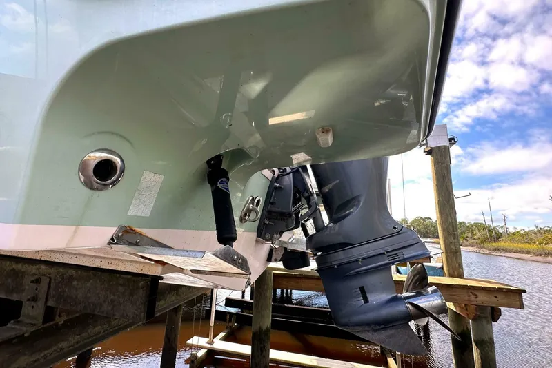 Slide: The Image of Grady-White Fisherman 216 2018 - 5003953