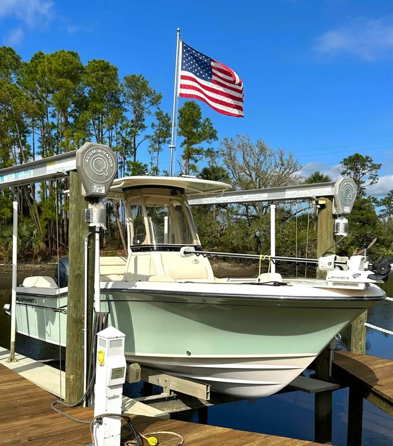 Slide: The Image of Grady-White Fisherman 216 2018 - 5003955