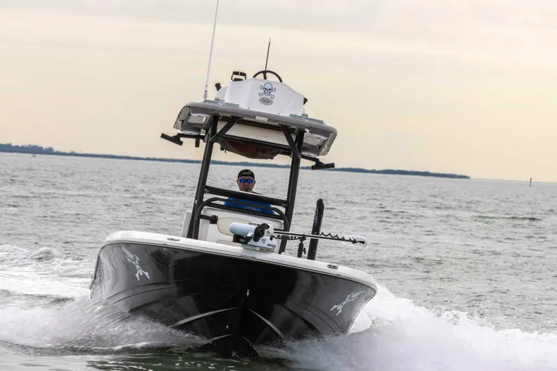 Slide: The Image of Caymas 281HB Center Console 2022 - 5004522