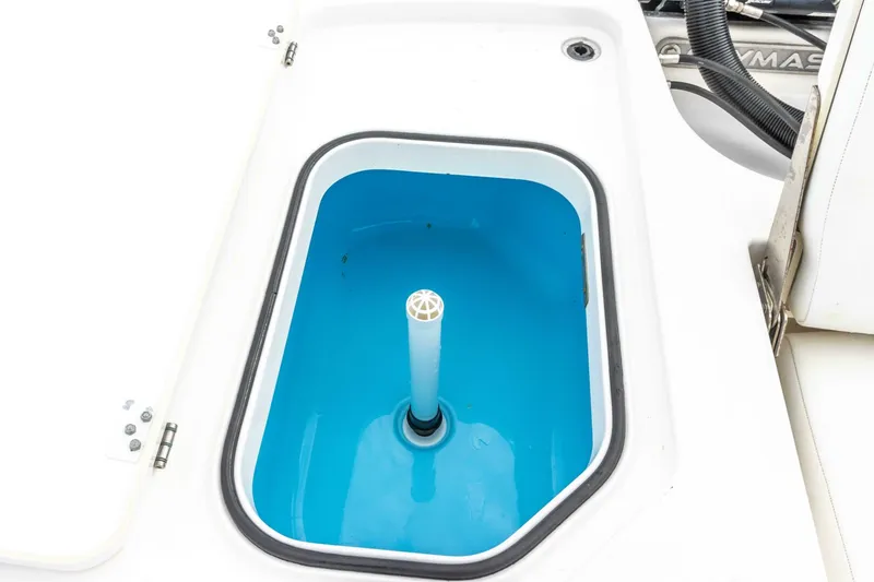 Slide: The Image of Caymas 281HB Center Console 2022 - 5004547