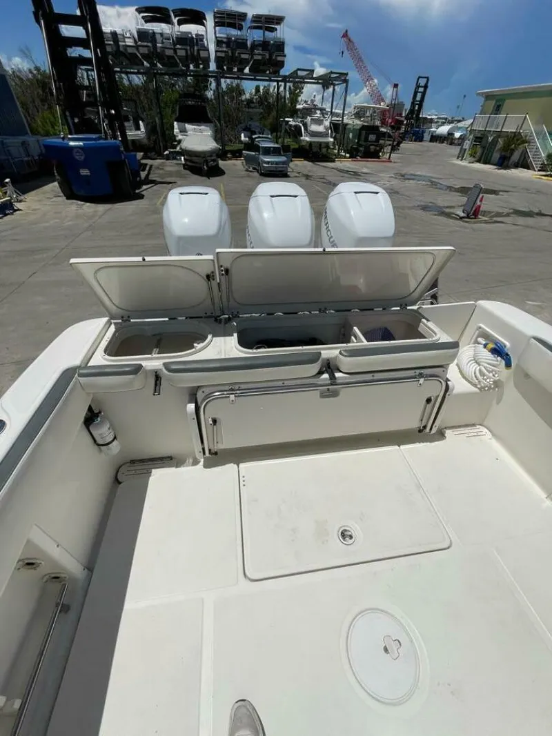 Slide: The Image of Triton 351 CC 2007 - 5005373