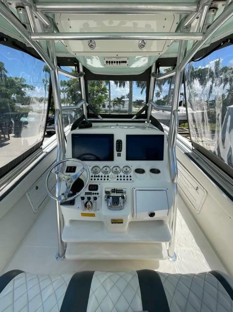 Slide: The Image of Triton 351 CC 2007 - 5005375