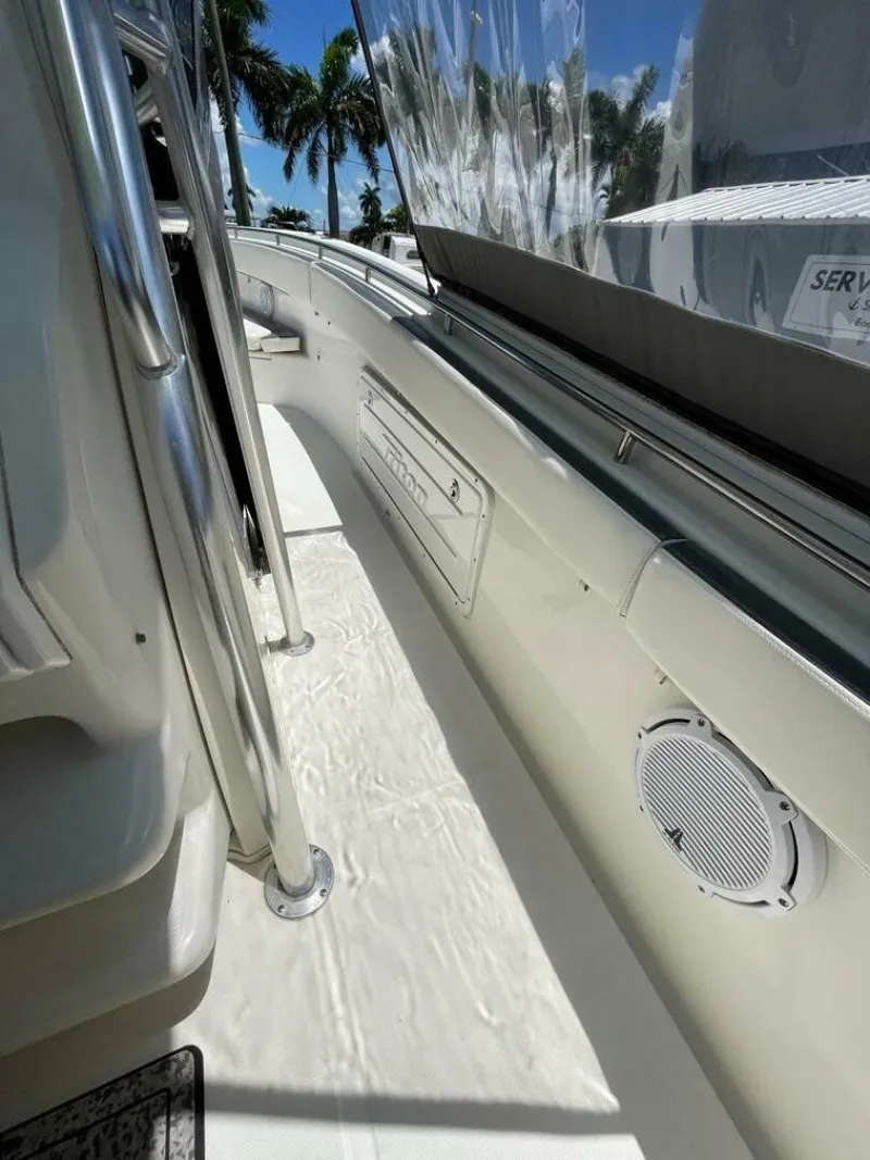 Slide: The Image of Triton 351 CC 2007 - 5005381