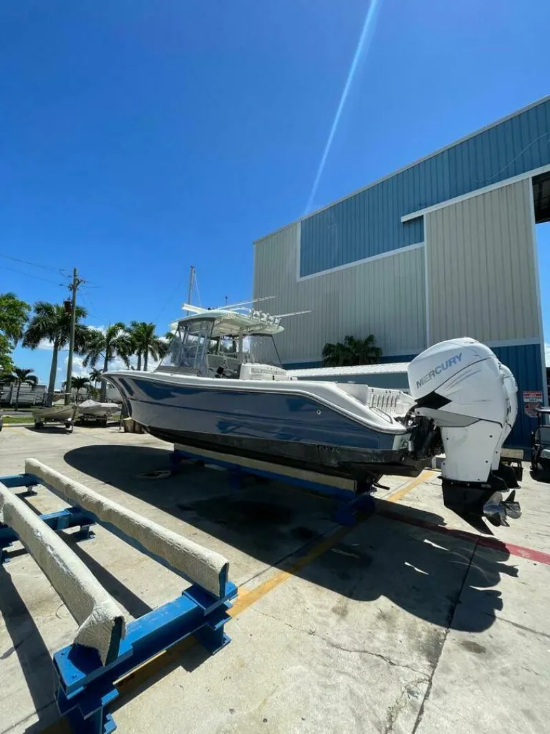 Slide: The Image of Triton 351 CC 2007 - 5005348