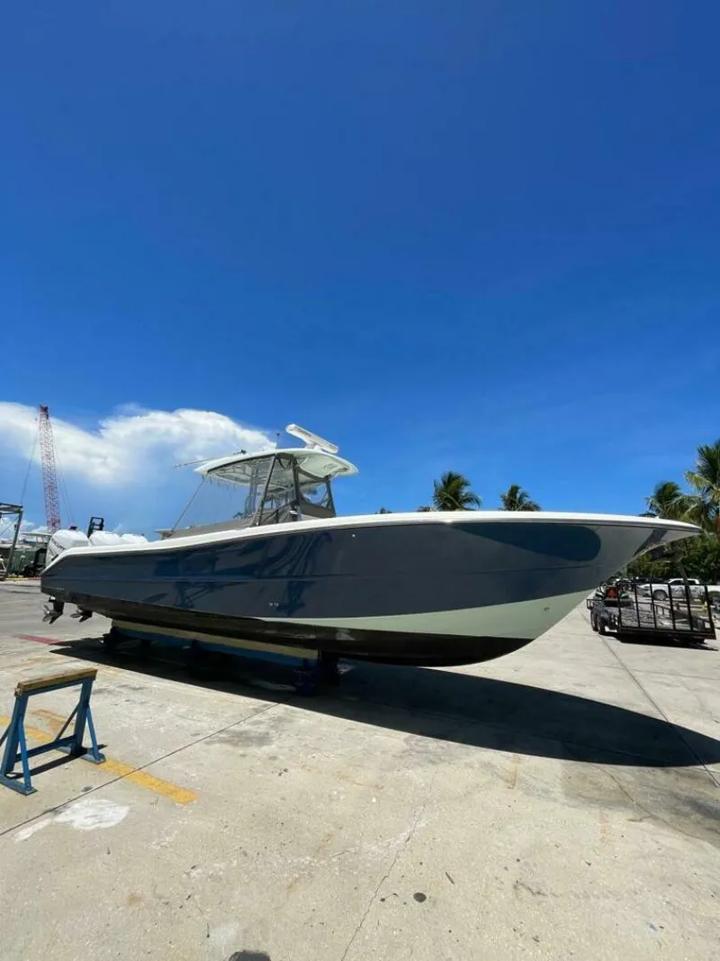 Slide: The Image of Triton 351 CC 2007 - 5005353