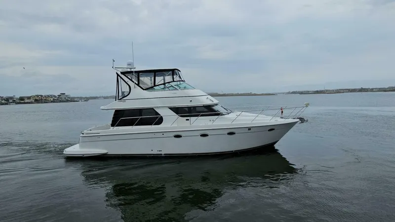 Slide: The Image of Carver 450 Voyager Pilothouse 2000 - 5005401