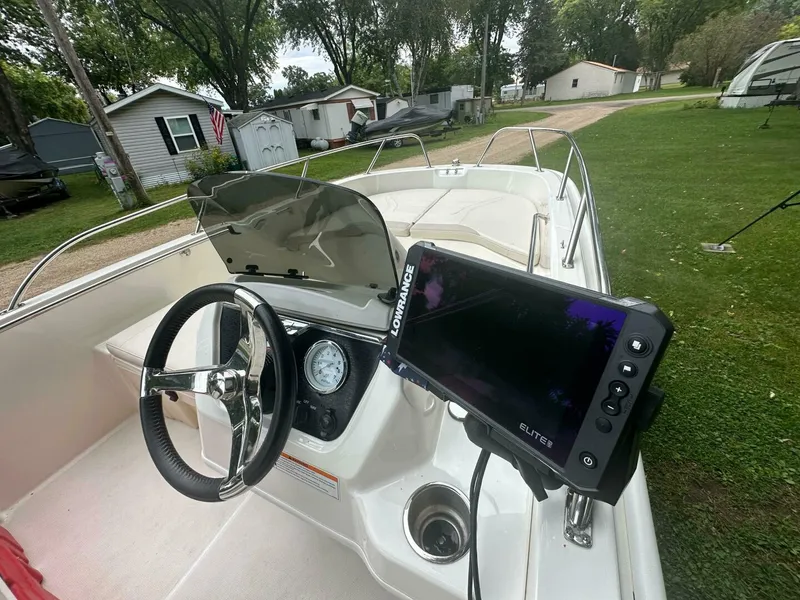 Slide: The Image of Boston Whaler 160 Super Sport 2023 - 5005588