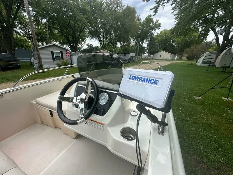 Slide: The Image of Boston Whaler 160 Super Sport 2023 - 5005600