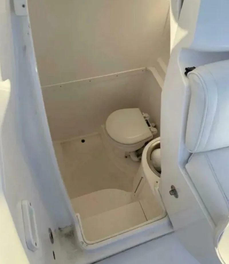 Slide: The Image of Intrepid 300 Center Console 2007 - 5005888