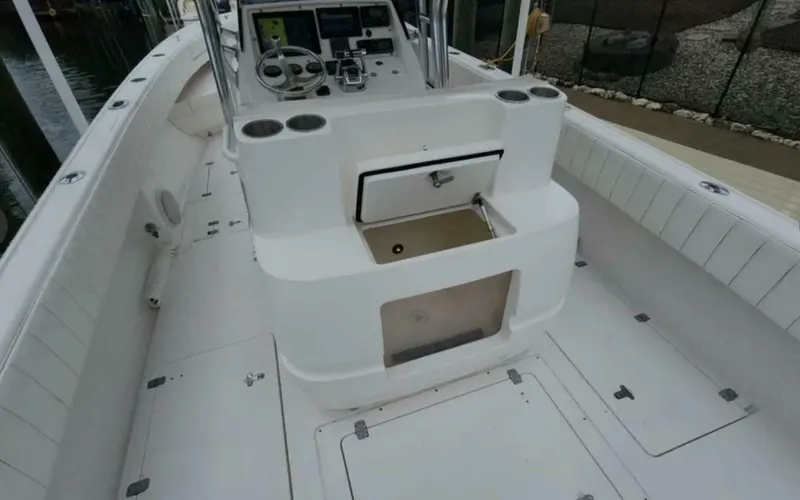 Slide: The Image of Intrepid 300 Center Console 2007 - 5005898
