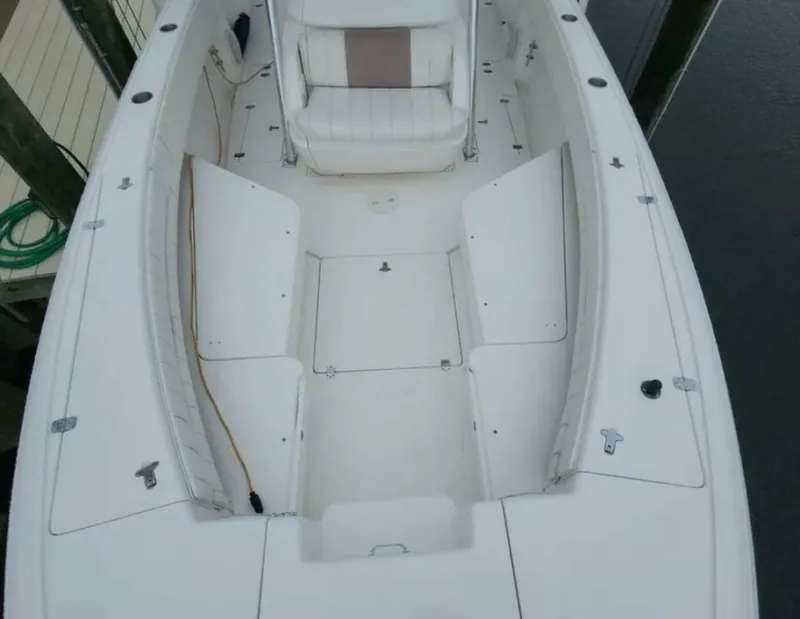 Slide: The Image of Intrepid 300 Center Console 2007 - 5005892