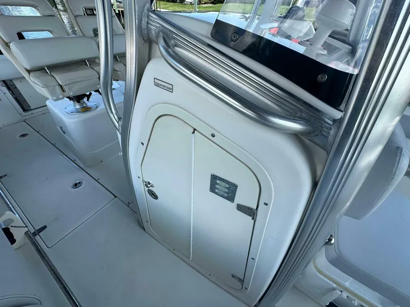 Slide: The Image of Boston Whaler 220 Outrage 2010 - 5006210