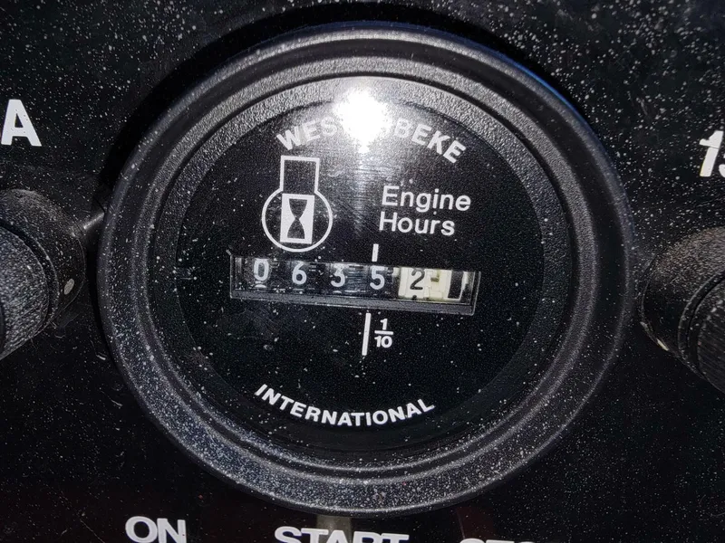Slide: The Image of Sea Ray 370 Sedan Bridge 1996 - 5006450