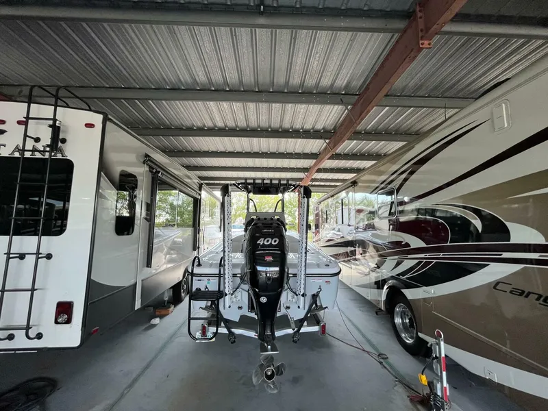 Slide: The Image of Blazer Bay 2700 Hybrid Bay 2022 - 5006562