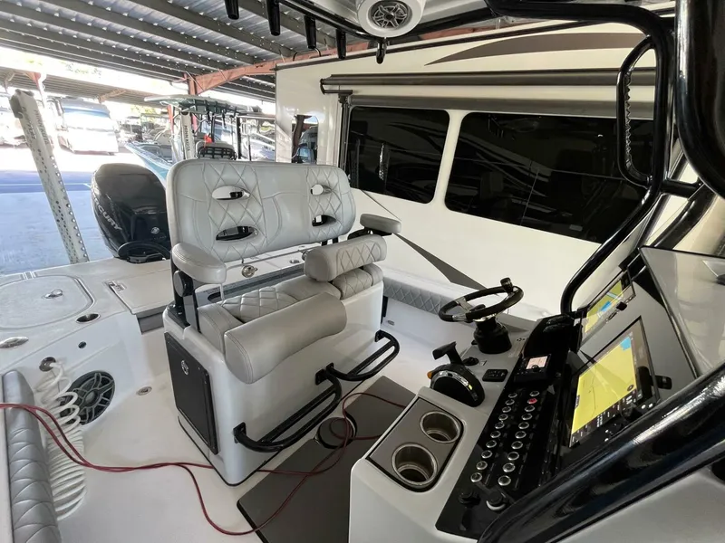 Slide: The Image of Blazer Bay 2700 Hybrid Bay 2022 - 5006576
