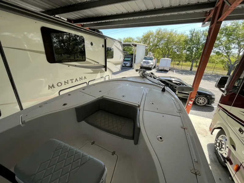 Slide: The Image of Blazer Bay 2700 Hybrid Bay 2022 - 5006581