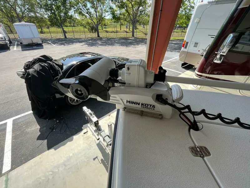 Slide: The Image of Blazer Bay 2700 Hybrid Bay 2022 - 5006582