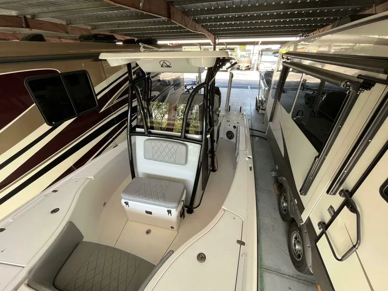Slide: The Image of Blazer Bay 2700 Hybrid Bay 2022 - 5006584