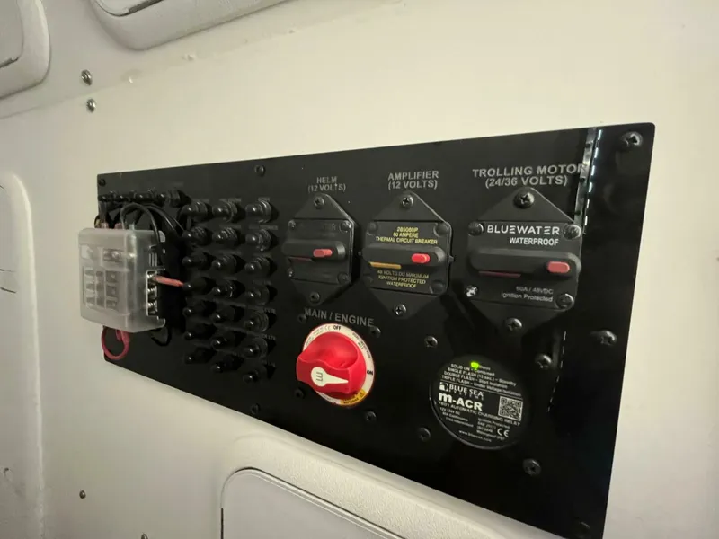 Slide: The Image of Blazer Bay 2700 Hybrid Bay 2022 - 5006587