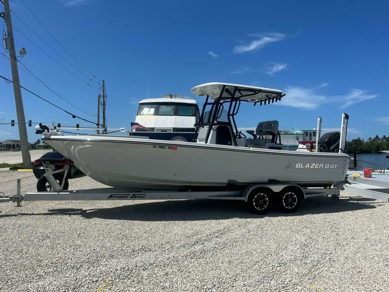 Slide: The Image of Blazer Bay 2700 Hybrid Bay 2022 - 5006590