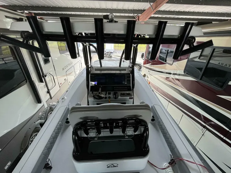 Slide: The Image of Blazer Bay 2700 Hybrid Bay 2022 - 5006564