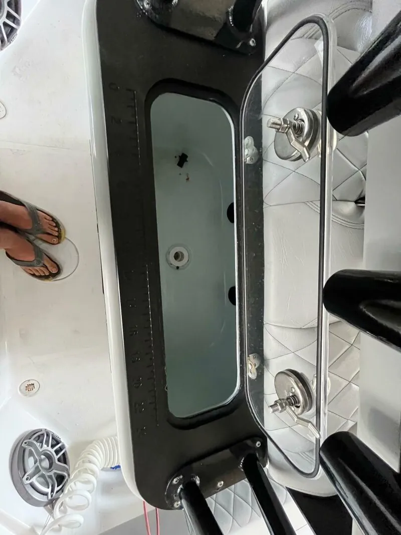 Slide: The Image of Blazer Bay 2700 Hybrid Bay 2022 - 5006566
