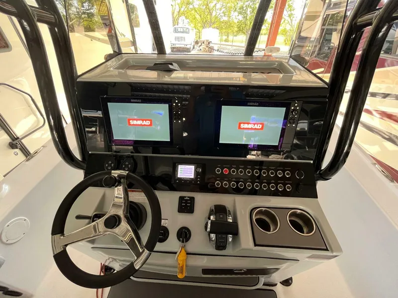 Slide: The Image of Blazer Bay 2700 Hybrid Bay 2022 - 5006570