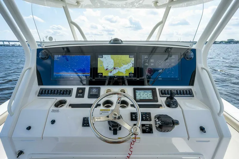 Slide: The Image of Regulator Marine 41 2018 - 5006618