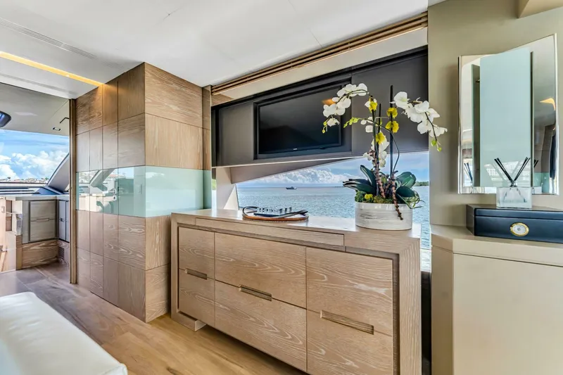 Slide: The Image of Astondoa 80 GLX 2016 - 5006801