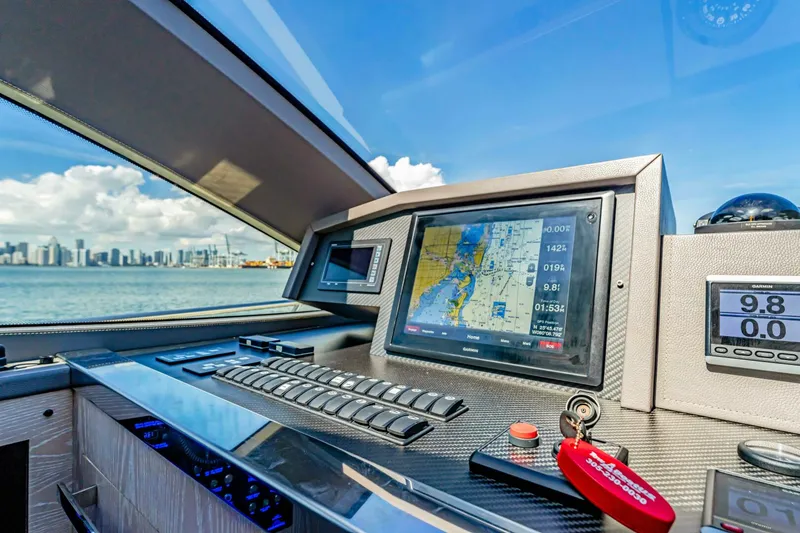 Slide: The Image of Astondoa 80 GLX 2016 - 5006806