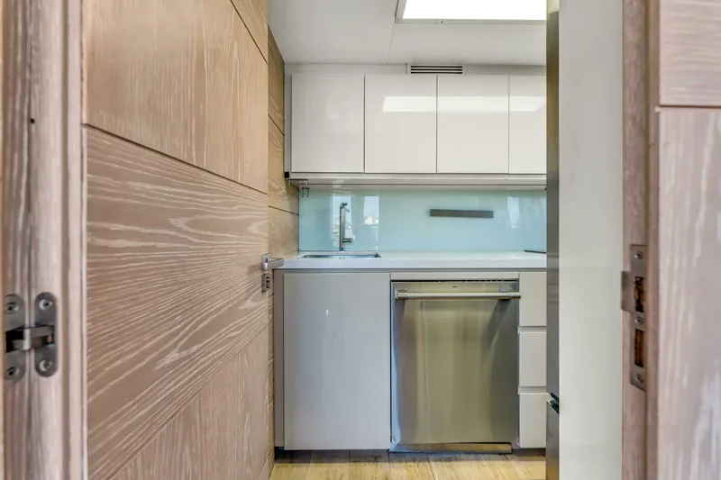 Slide: The Image of Astondoa 80 GLX 2016 - 5006808