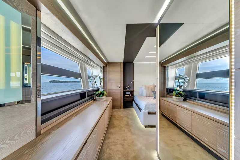 Slide: The Image of Astondoa 80 GLX 2016 - 5006812