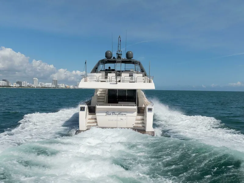 Slide: The Image of Astondoa 80 GLX 2016 - 5006845