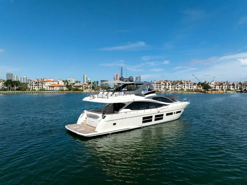 Slide: The Image of Astondoa 80 GLX 2016 - 5006855