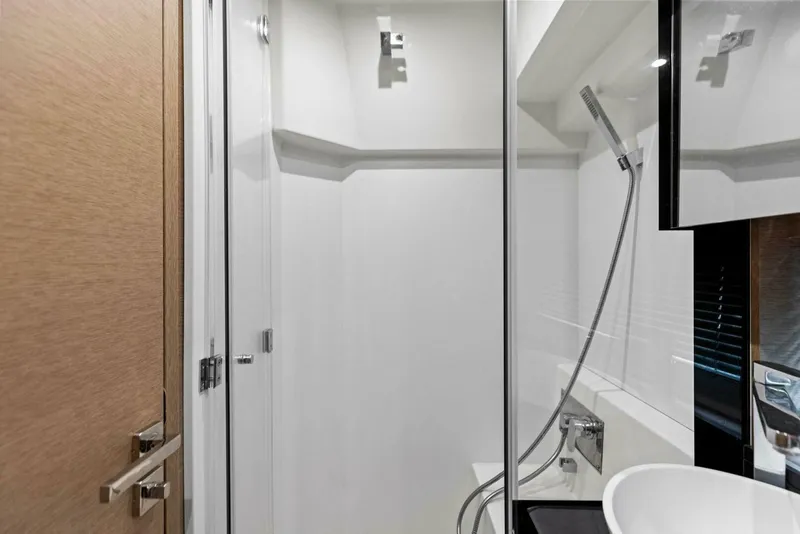 Slide: The Image of Prestige 460 2018 - 5007429