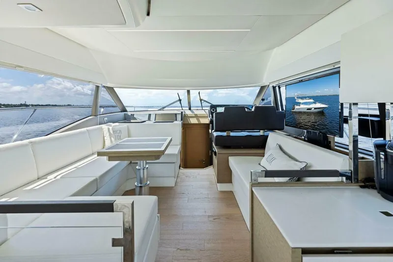 Slide: The Image of Prestige 460 2018 - 5007456