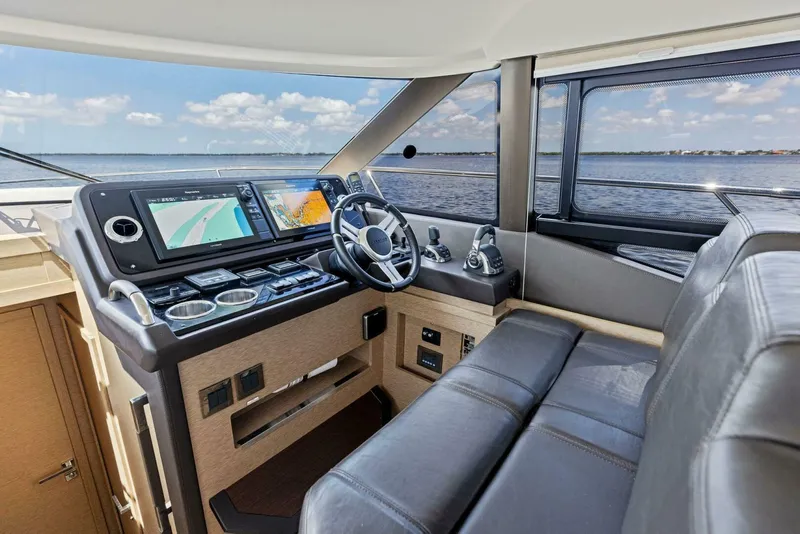 Slide: The Image of Prestige 460 2018 - 5007459