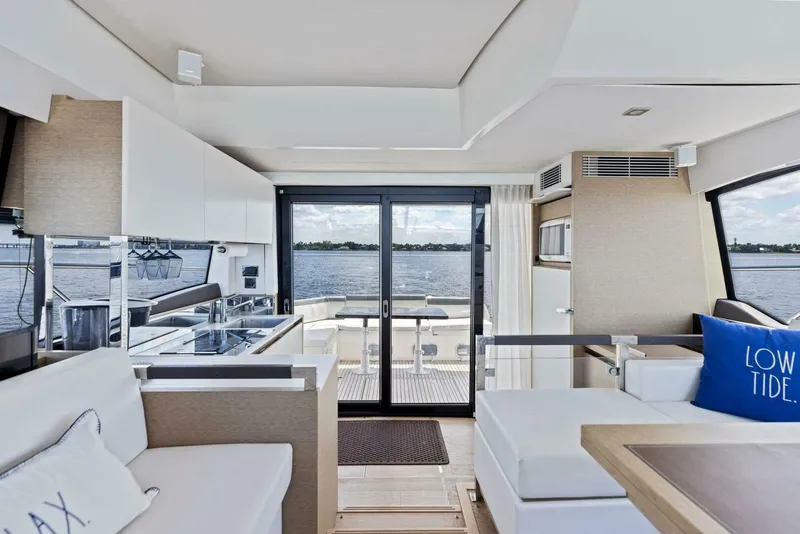 Slide: The Image of Prestige 460 2018 - 5007469