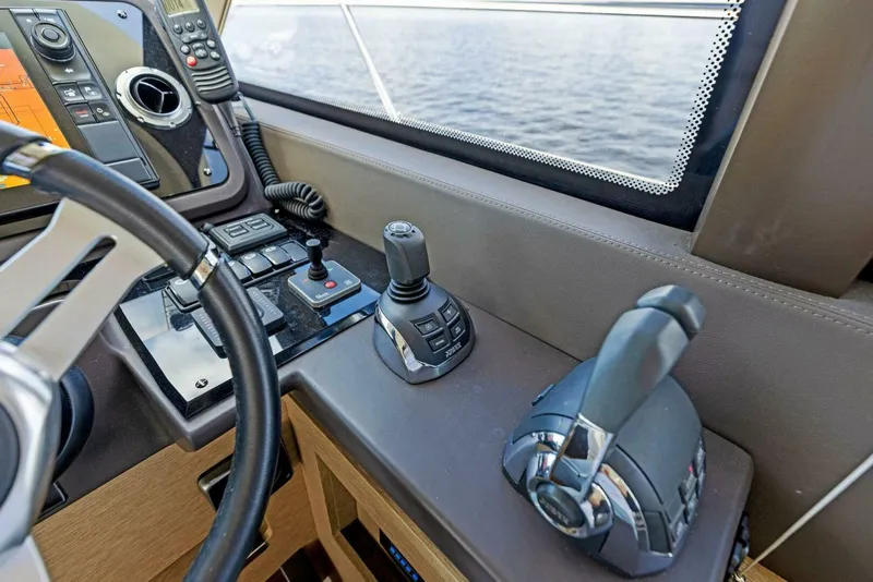 Slide: The Image of Prestige 460 2018 - 5007470