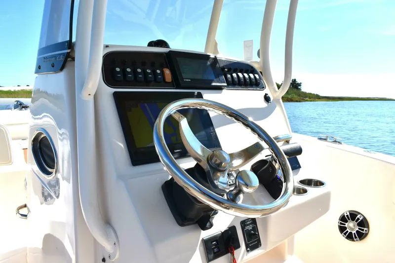 Slide: The Image of Grady-White Fisherman 236 2021 - 5007880
