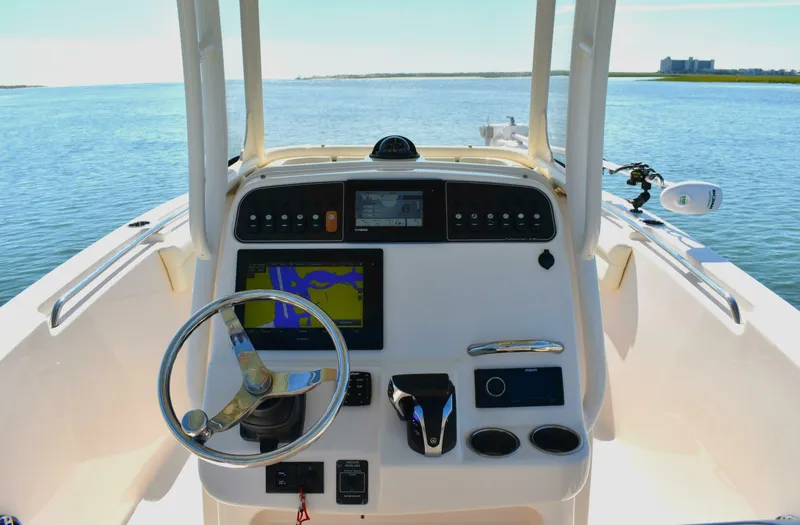 Slide: The Image of Grady-White Fisherman 236 2021 - 5007882