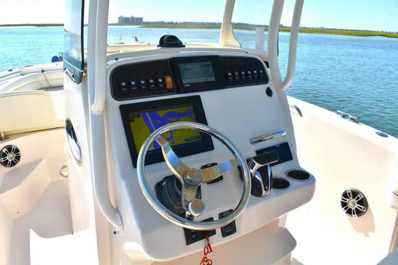 Slide: The Image of Grady-White Fisherman 236 2021 - 5007883
