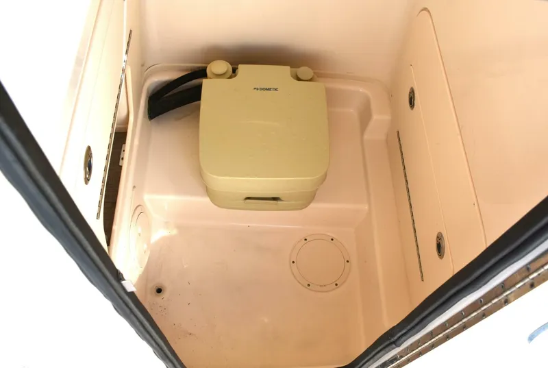 Slide: The Image of Grady-White Fisherman 236 2021 - 5007885