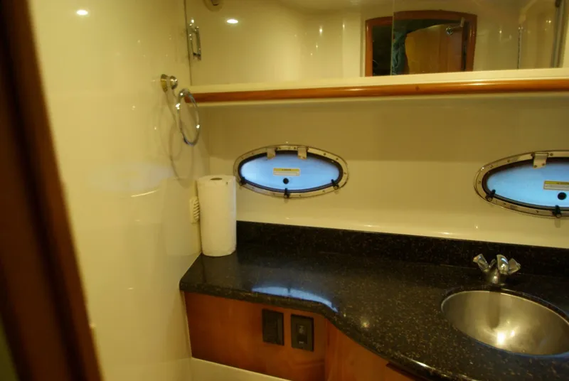 Slide: The Image of Carver 444 Cockpit Motoryacht 2001 - 5007940