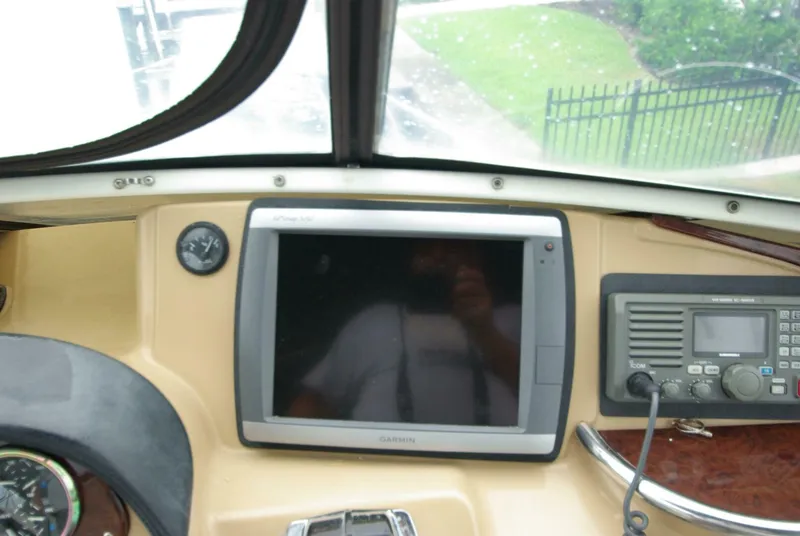 Slide: The Image of Carver 444 Cockpit Motoryacht 2001 - 5008009