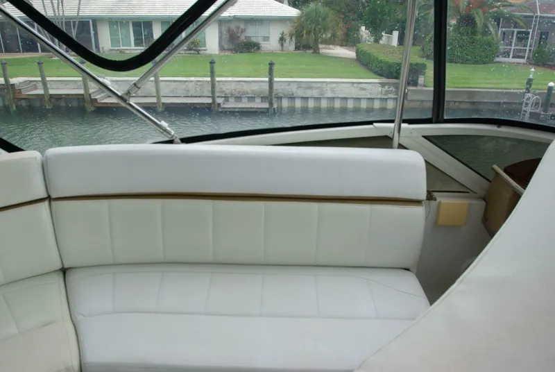 Slide: The Image of Carver 444 Cockpit Motoryacht 2001 - 5008014