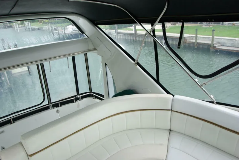 Slide: The Image of Carver 444 Cockpit Motoryacht 2001 - 5008015