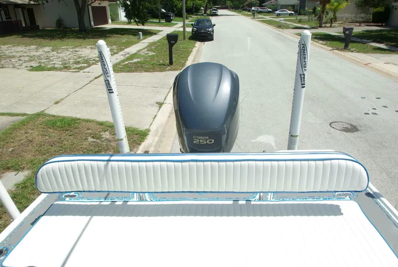 Slide: The Image of Cape Horn Center Console 2010 - 5008041